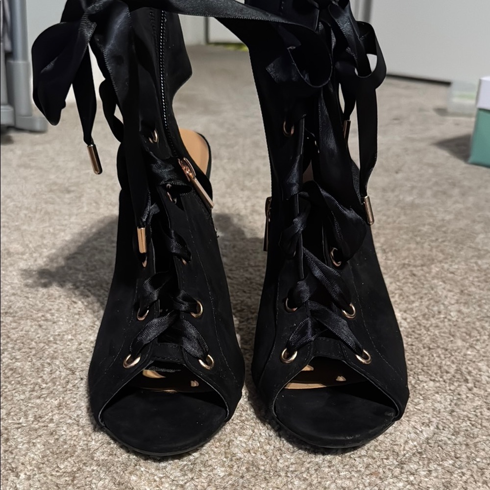 Elegant Black Lace-Up Women's Shoes